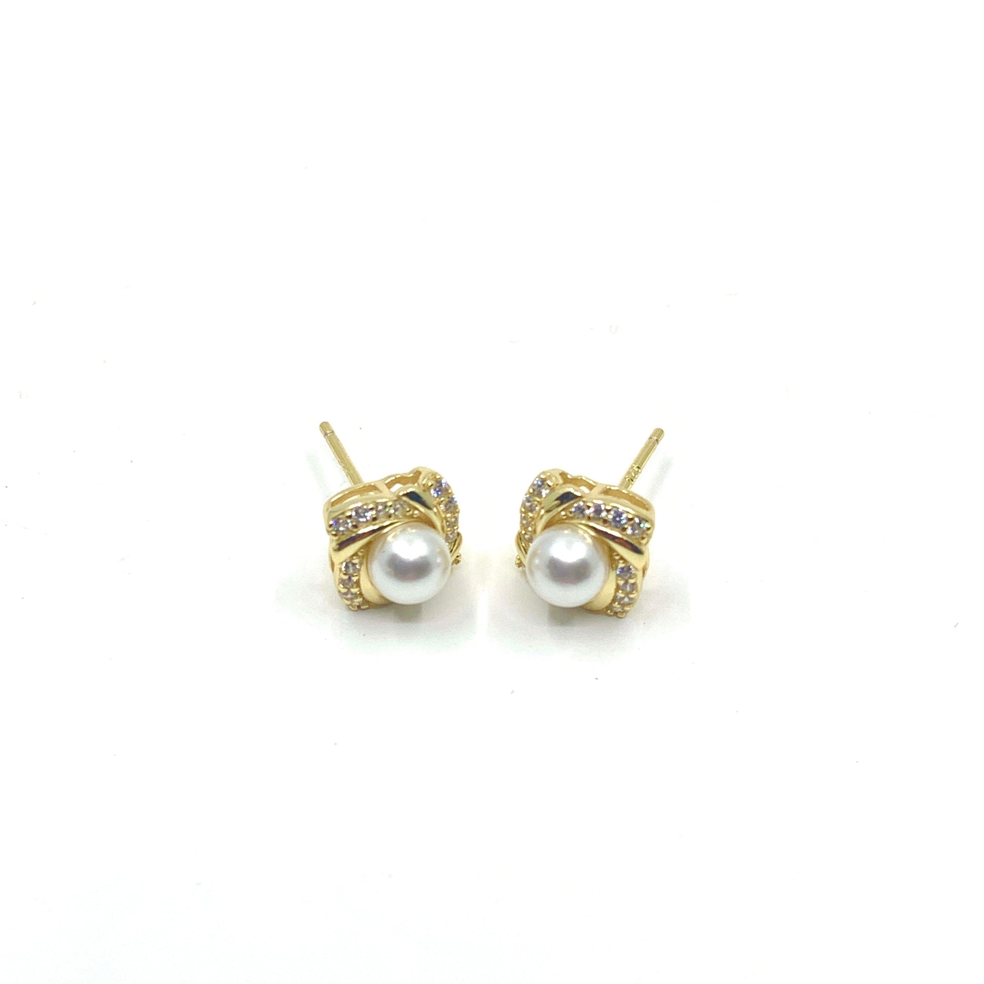 Vermeil Gold Pearl stud earrings